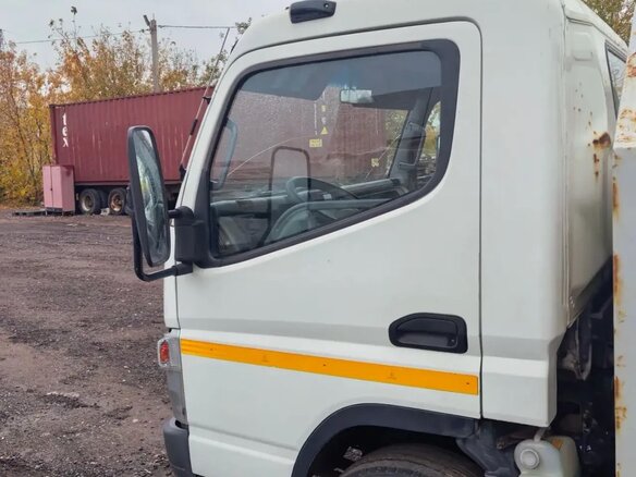 2017 Fuso (Mitsubishi) Canter, белый, 2200000 рублей - вид 6