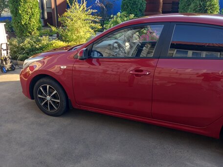 2017 Kia Rio IV, красный, 1180000 рублей, вид 4