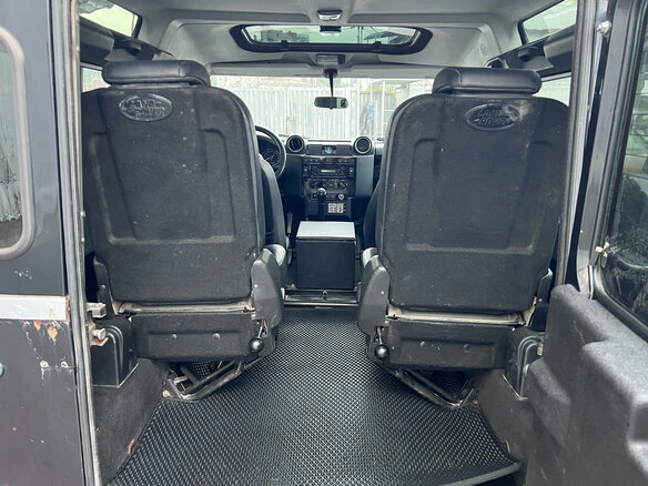 2011 Land Rover Defender 90 I Рестайлинг, чёрный - вид 12