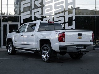 2017 Chevrolet Silverado Double Cab 6-speed III (K2XX) Рестайлинг, белый, 4250000 рублей, вид 2