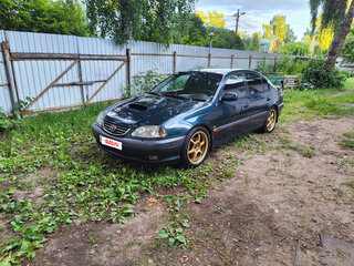 2001 Toyota Avensis I Рестайлинг, зелёный, 658000 рублей, вид 2