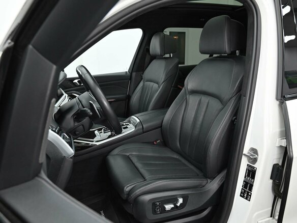2019 BMW X7 30d I (G07), белый, 7190000 рублей - вид 13