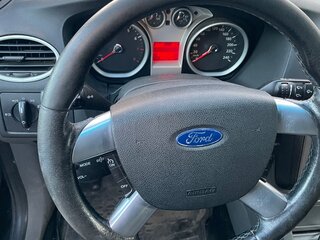 2010 Ford Focus II Рестайлинг, чёрный, 550000 рублей, вид 3