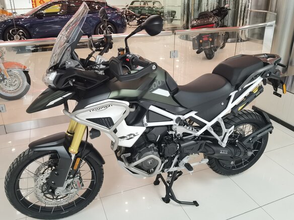 2023 Triumph Tiger 1200, зелёный, 1950000 рублей - вид 7