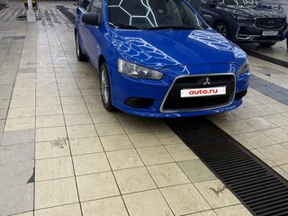 2011 Mitsubishi Lancer X Рестайлинг, синий, 650000 рублей, вид 2