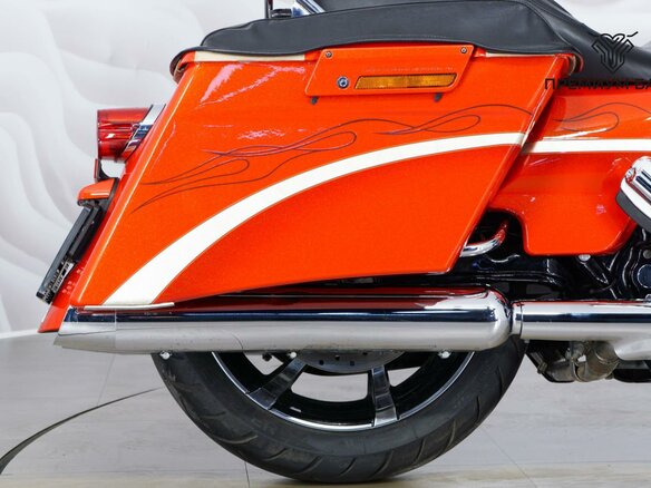 2010 Harley-Davidson CVO Street Glide, красный, 1290000 рублей - вид 8