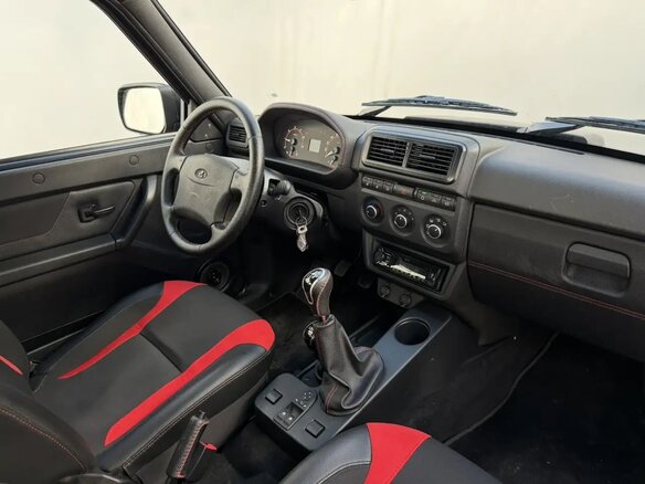 2025 Lada (ВАЗ) Niva Legend Sport I, чёрный, 1390000 рублей - вид 8