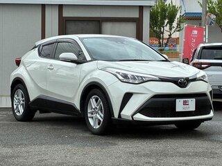 2021 Toyota C-HR I Рестайлинг, белый, 1417009 рублей, вид 3