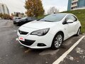 2013 Opel Astra GTC J Рестайлинг, белый, 950000 рублей - вид 4