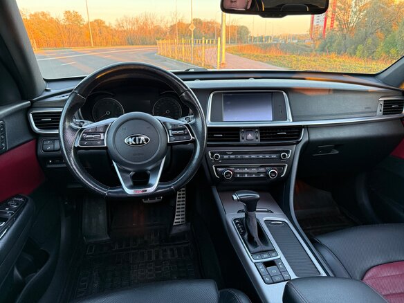 2018 Kia Optima IV Рестайлинг, белый, 2000000 рублей - вид 9