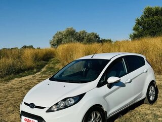 2011 Ford Fiesta Mk6, белый, 815000 рублей, вид 3