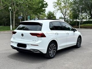 2022 Volkswagen Golf VIII, белый, 1730000 рублей, вид 5