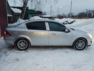 2011 Opel Astra H Рестайлинг, серебристый, 580000 рублей, вид 2