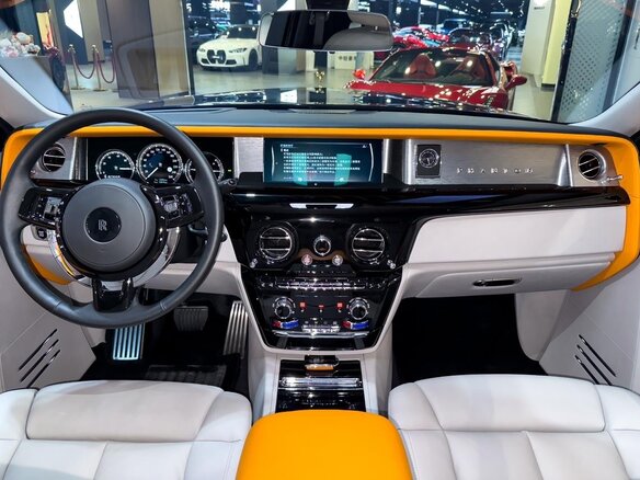 2023 Rolls-Royce Phantom Extended VIII Рестайлинг (Series II), чёрный, 47800000 рублей - вид 11