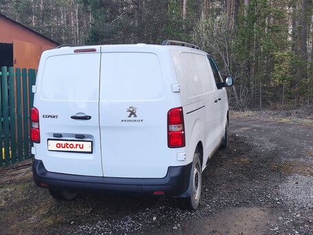 2017 Peugeot Expert, белый, 2200000 рублей, вид 4