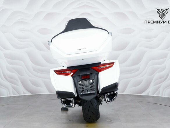 2026 Honda GL 1800 Gold Wing, белый, 3777000 рублей - вид 6