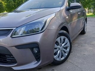 2020 Kia Rio IV, коричневый, 1100000 рублей, вид 1