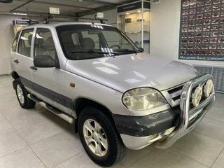 2004 Chevrolet Niva I, серебристый, 250000 рублей, вид 3