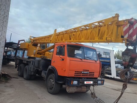 2006 КамАЗ 43118, оранжевый, 2100000 рублей, вид 1