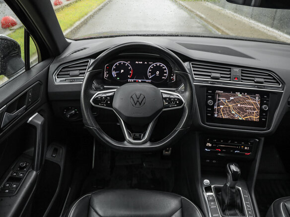 2021 Volkswagen Tiguan II Рестайлинг, чёрный - вид 13