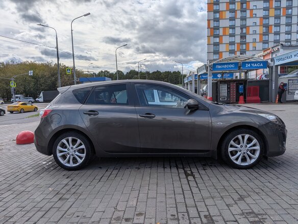 2009 Mazda 3 II (BL), серый, 820000 рублей - вид 2