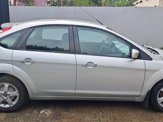 2009 Ford Focus II Рестайлинг, серебристый, 499000 рублей, вид 4