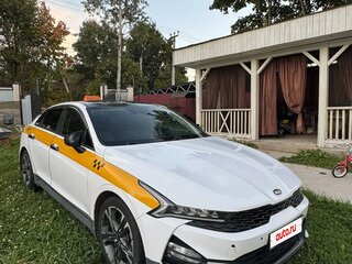 2021 Kia K5 III, белый, 1750000 рублей, вид 1