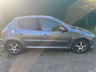 2007 Peugeot 206, серый, 180000 рублей, вид 2