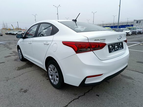 2019 Hyundai Solaris II, белый, 1364995 рублей - вид 4