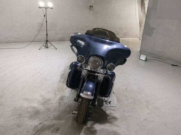 2009 Harley-Davidson Electra Glide, синий, 920000 рублей - вид 2