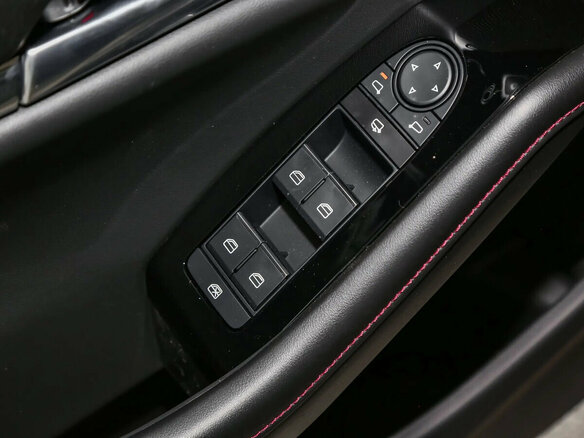 2025 Mazda 3 Axela IV (BP), серый, 3600000 рублей - вид 14