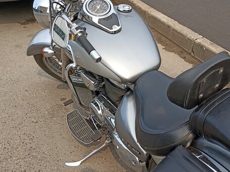 2006 Suzuki Boulevard C50, серебристый, 495000 рублей, вид 1