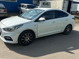 2019 Hyundai Solaris II, белый, 593000 рублей, вид 4