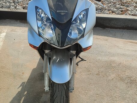 2005 Honda VFR 800, серый, 600000 рублей, вид 2