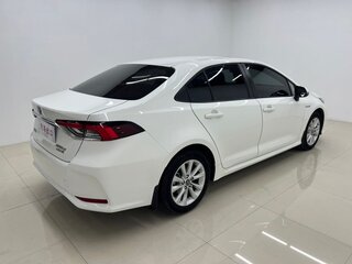2022 Toyota Corolla XII (E210), белый, 1855000 рублей, вид 5