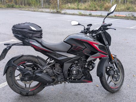 2025 Bajaj Pulsar N250, чёрный, 305000 рублей, вид 5