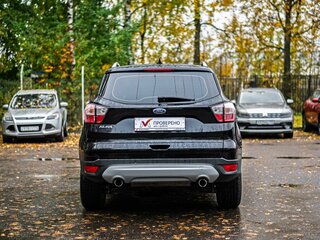 2018 Ford Kuga II Рестайлинг, чёрный, 1644000 рублей, вид 4