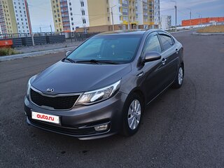 2015 Kia Rio III Рестайлинг, серый, 990000 рублей, вид 5
