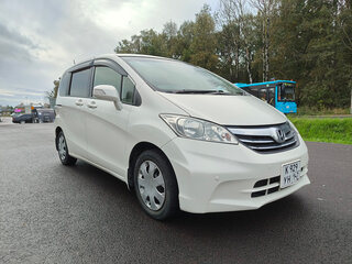 2012 Honda Freed I Рестайлинг, белый, 1150000 рублей, вид 3