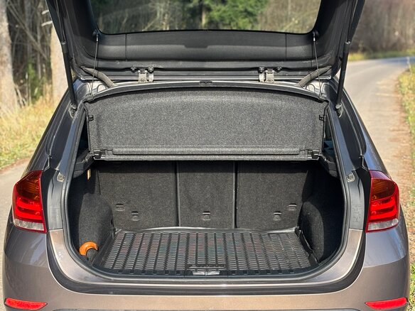 2013 BMW X1 20i I (E84) Рестайлинг, коричневый, 1495000 рублей - вид 7