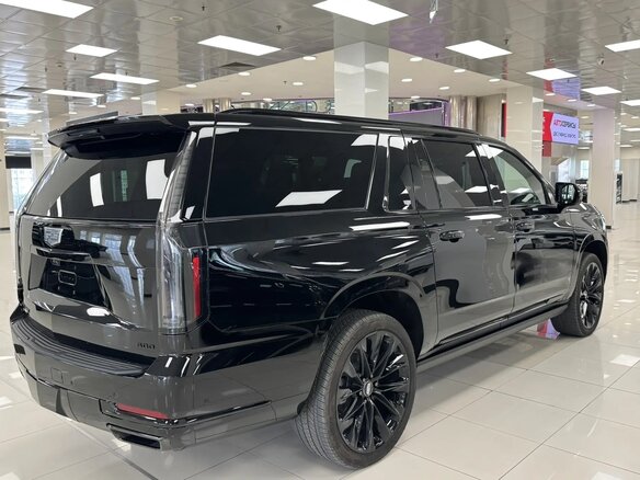 2026 Cadillac Escalade ESV V Рестайлинг, чёрный, 21000000 рублей - вид 4
