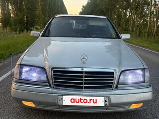 1996 Mercedes-Benz C-Класс 200 I (W202), серебристый, 330000 рублей, вид 4