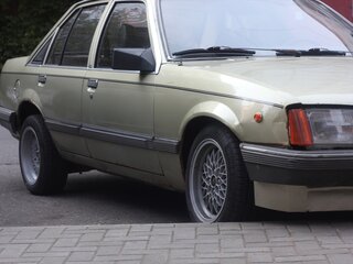 1984 Opel Rekord E, зелёный, 200000 рублей, вид 5