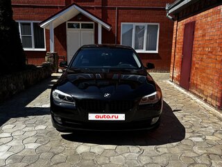 2013 BMW 5 серии 520i VI (F10/F11/F07), чёрный, 1770000 рублей, вид 2