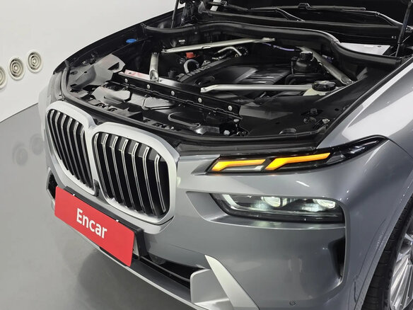 2023 BMW X7 40d I (G07) Рестайлинг, серебристый, 11630000 рублей - вид 10