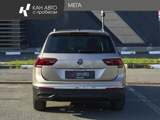 2021 Volkswagen Tiguan II Рестайлинг, коричневый, 2437000 рублей, вид 4