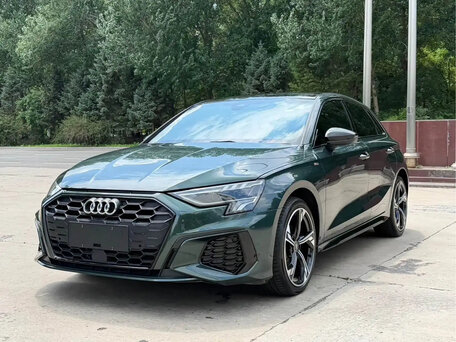 2023 Audi A3 Sportback 35 TFSI IV (8Y), зелёный, 2300000 рублей, вид 1