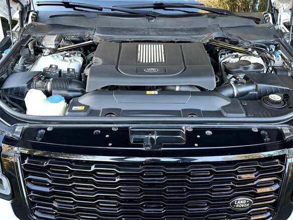 2019 Land Rover Range Rover IV Рестайлинг, белый, 7700000 рублей - вид 29