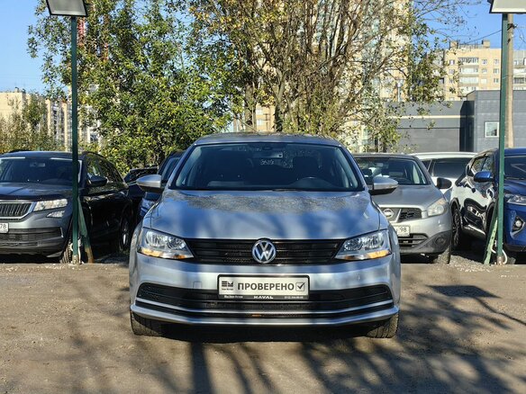 2015 Volkswagen Jetta VI, серебристый, 999000 рублей - вид 2