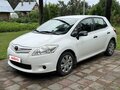 2011 Toyota Auris I Рестайлинг, белый, 870000 рублей